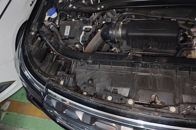 Used Ford Explorer 2023 EcoBoost 285 4x4 Trend Plus Edition 6 Seats Engine Bay Right