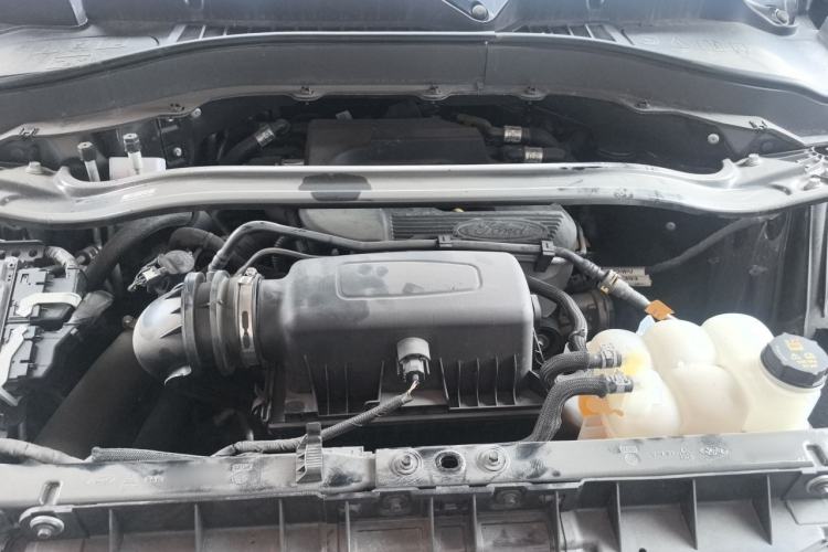 Used Ford Explorer 2023 EcoBoost 285 Four-Wheel Drive Titanium Edition 6 Seats Engine Bay
