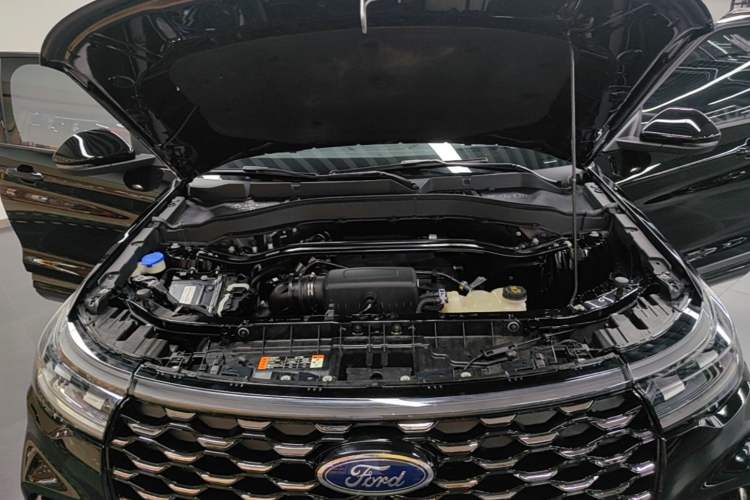 Used Ford Explorer 2023 EcoBoost 285 4x4 ST-LINE 6-Seater Engine Bay