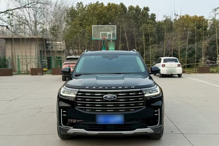 Used Ford Explorer 2023 EcoBoost 285 Four-Wheel Drive Titanium Edition 7-Seater Exterior 1