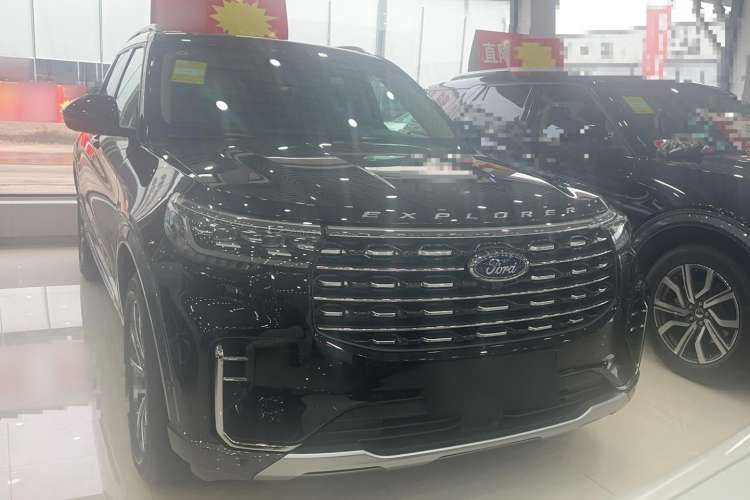 Used Ford Explorer 2023 EcoBoost 285 Four-Wheel Drive Titanium Edition 7-Seater Exterior 1