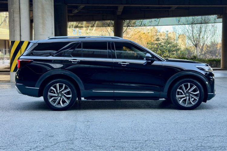 Used Ford Explorer 2023 EcoBoost 285 Four-Wheel Drive Titanium Edition 7-Seater Exterior 12