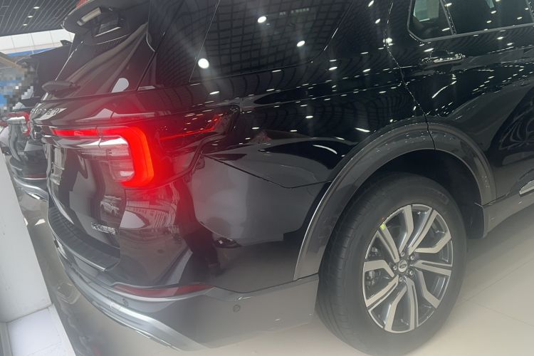 Used Ford Explorer 2023 EcoBoost 285 Four-Wheel Drive Titanium Edition 7-Seater Exterior 3