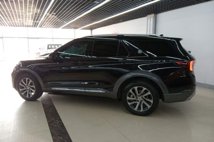 Used Ford Explorer 2023 EcoBoost 285 4x4 Trend Plus Edition 6 Seats Exterior 3
