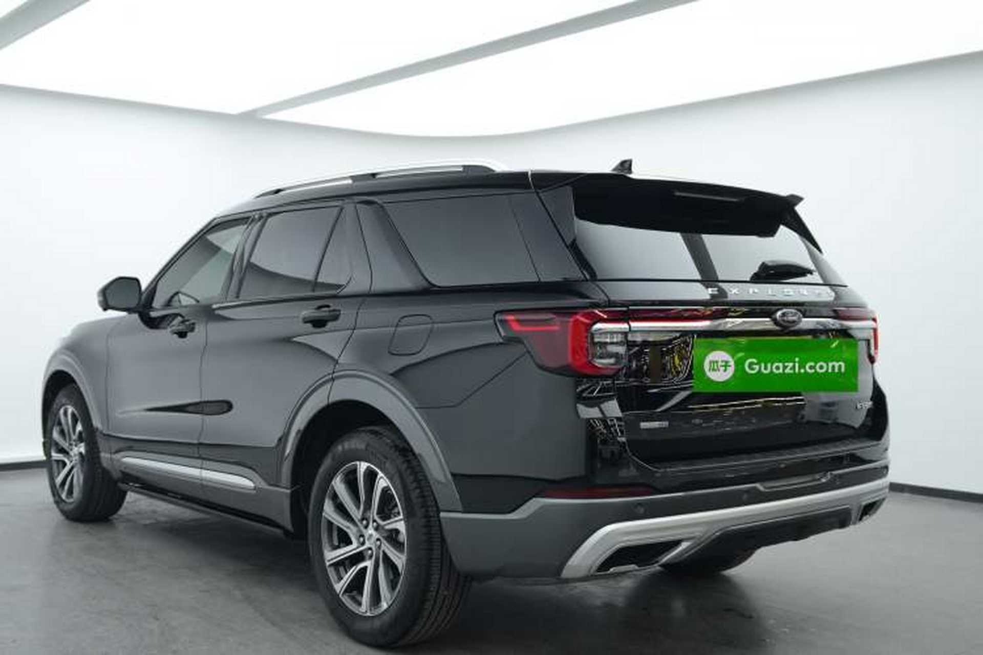 Used Ford Explorer 2023 EcoBoost 285 Four-Wheel Drive Stylish Plus Version 7 Seats Exterior 3