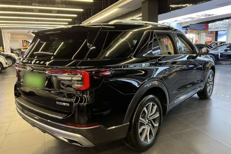 Used Ford Explorer 2023 EcoBoost 285 Four-Wheel Drive Titanium Edition 7-Seater Exterior 4