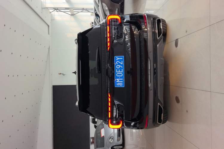 Used Ford Explorer 2023 EcoBoost 285 4x4 ST-LINE 7-Seater Exterior 4