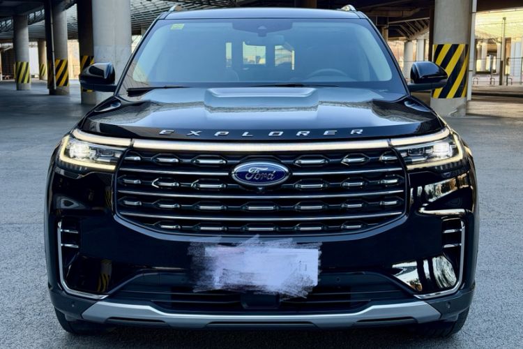 Used Ford Explorer 2023 EcoBoost 285 Four-Wheel Drive Titanium Edition 7-Seater Exterior 4