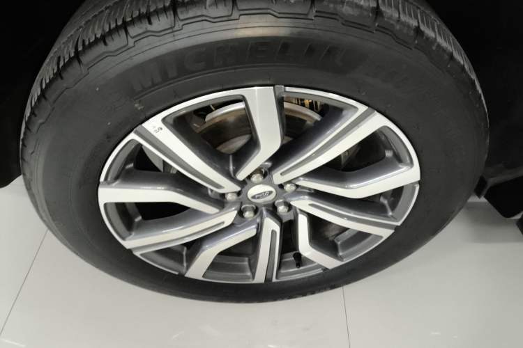 Used Ford Explorer 2023 EcoBoost 285 Four-Wheel Drive Titanium Edition 7-Seater Exterior 5