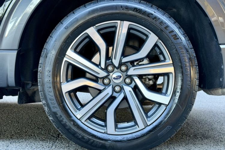 Used Ford Explorer 2023 EcoBoost 285 Four-Wheel Drive Titanium Edition 7-Seater Exterior 6