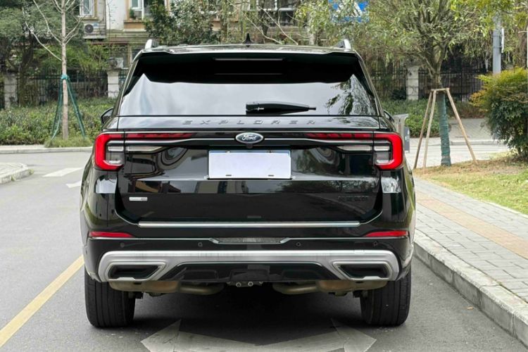 Used Ford Explorer 2023 EcoBoost 285 Four-Wheel Drive Red Gold Edition 6 Seats Exterior 8