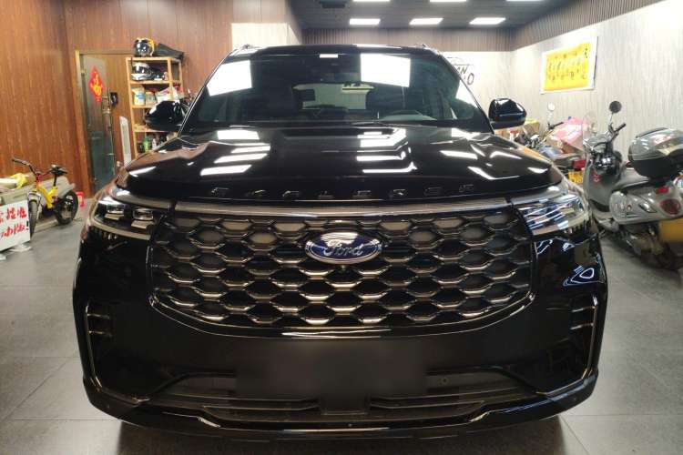 Used Ford Explorer 2023 EcoBoost 285 4x4 ST-LINE 6-Seater Front