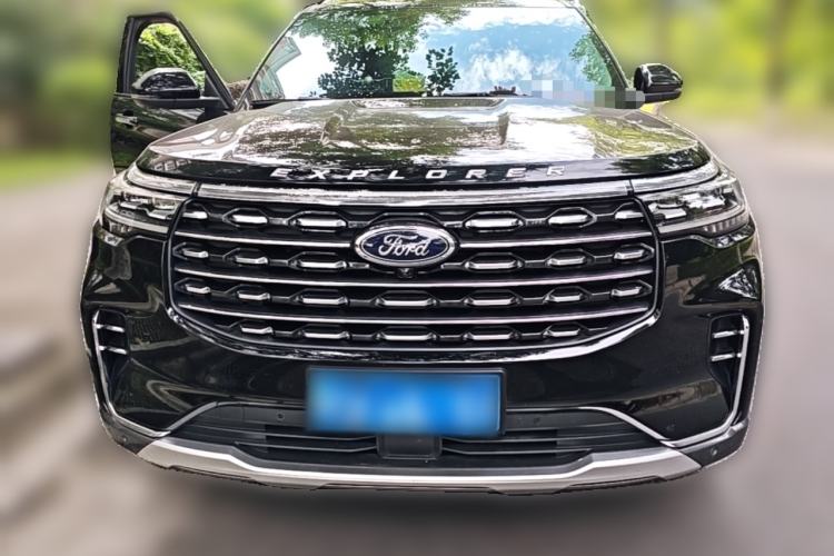 Used Ford Explorer 2023 EcoBoost 285 Four-Wheel Drive Titanium Edition 7-Seater Front