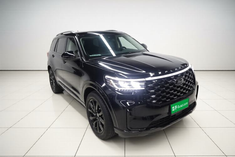 Used Ford Explorer 2023 EcoBoost 285 Four-Wheel Drive Titanium Edition 6 Seats Front Right 45 Deg