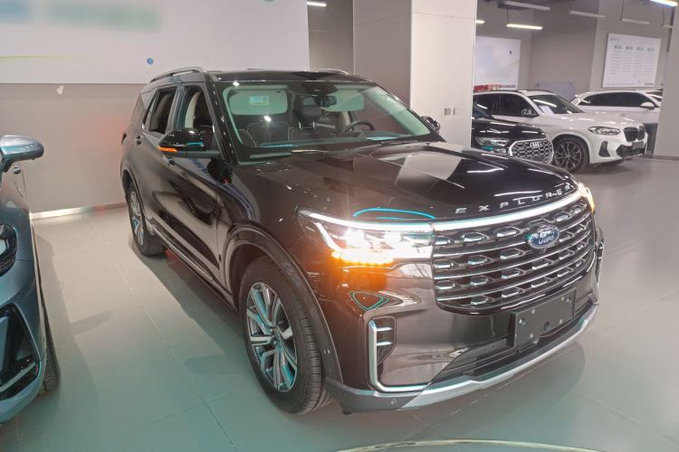 Used Ford Explorer 2023 EcoBoost 285 Four-Wheel Drive Titanium Edition 6 Seats Front Right 45 Deg