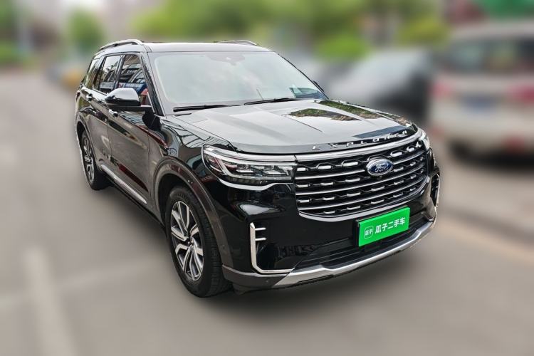 Used Ford Explorer 2023 EcoBoost 285 Four-Wheel Drive Titanium Edition 7-Seater Front Right 45 Deg