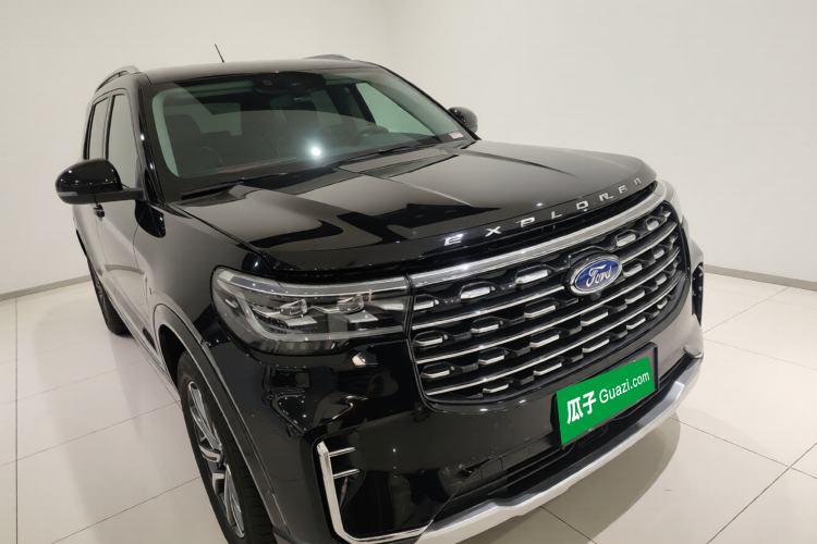 Used Ford Explorer 2023 EcoBoost 285 Four-Wheel Drive Titanium Edition 7-Seater Front Right 45 Deg