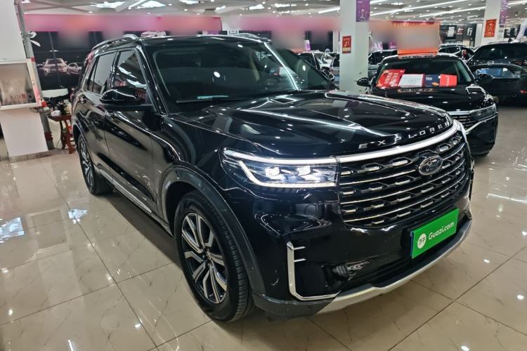 Used Ford Explorer 2023 EcoBoost 285 Four-Wheel Drive Titanium Edition 7-Seater Front Right 45 Deg
