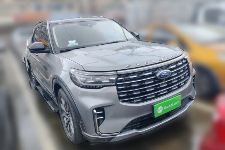 Used Ford Explorer 2023 EcoBoost 285 Four-Wheel Drive Titanium Edition 7-Seater Front Right 45 Deg