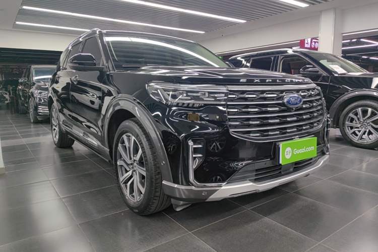Used Ford Explorer 2023 EcoBoost 285 Four-Wheel Drive Titanium Edition 6 Seats Front Right 45 Deg