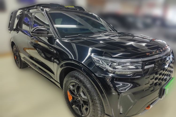 Used Ford Explorer 2023 EcoBoost 285 Kunlun Peak Edition 6-Seater Front Right 45 Deg
