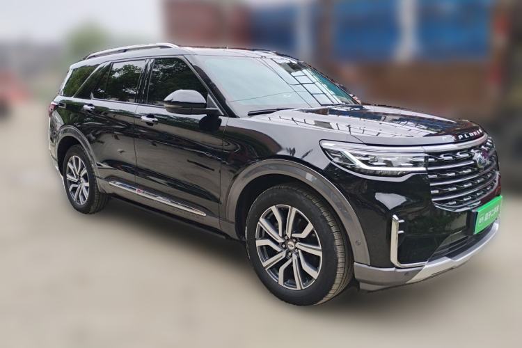 Used Ford Explorer 2023 EcoBoost 285 Four-Wheel Drive Titanium Edition 7-Seater Front Right 45 Deg