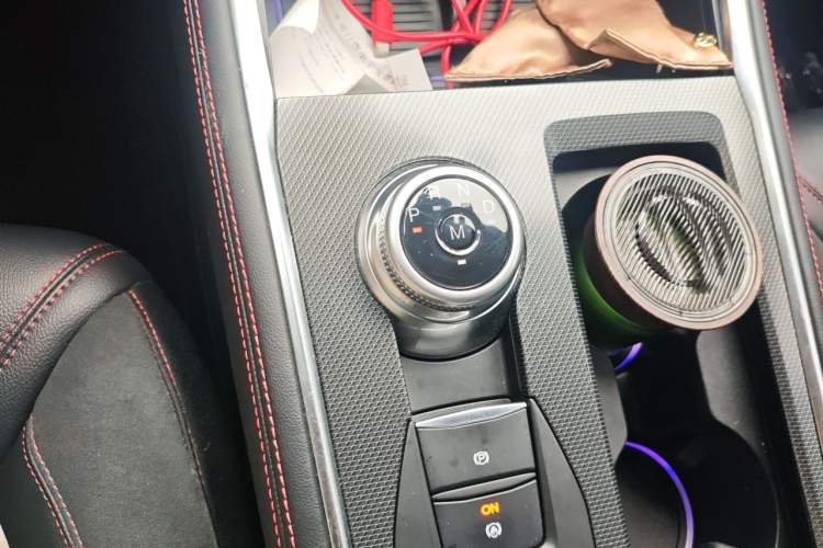 Used Ford Explorer 2023 EcoBoost 285 4x4 ST-LINE 6-Seater Gear Lever