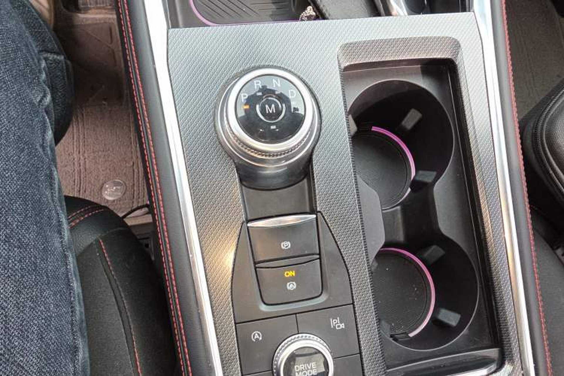 Used Ford Explorer 2023 EcoBoost 285 4x4 ST-LINE 6-Seater Gear Lever