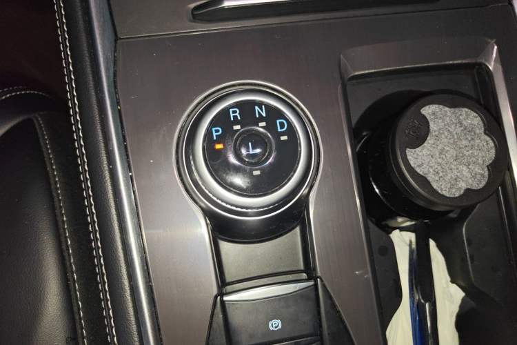 Used Ford Explorer 2023 EcoBoost 285 4x4 Trend Plus Edition 6 Seats Gear Lever