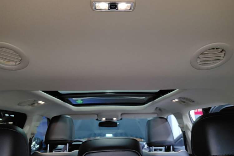 Used Ford Explorer 2023 EcoBoost 285 Four-Wheel Drive Titanium Edition 7-Seater Headliner