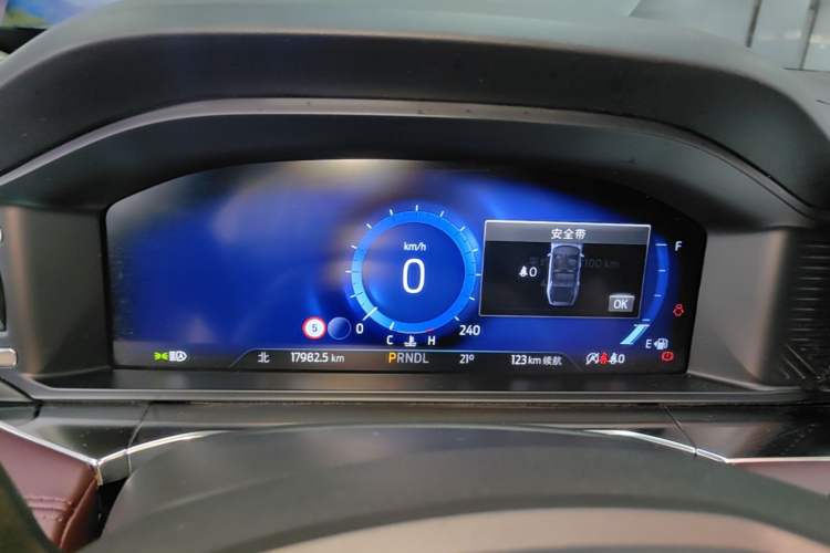 Used Ford Explorer 2023 EcoBoost 285 Four-Wheel Drive Titanium Edition 7-Seater Instrument Cluster