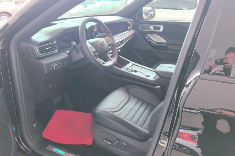 Used Ford Explorer 2023 EcoBoost 285 4x4 ST-LINE 7-Seater Interior 1