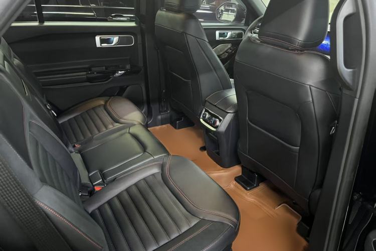 Used Ford Explorer 2023 EcoBoost 285 4x4 ST-LINE 7-Seater Interior 7