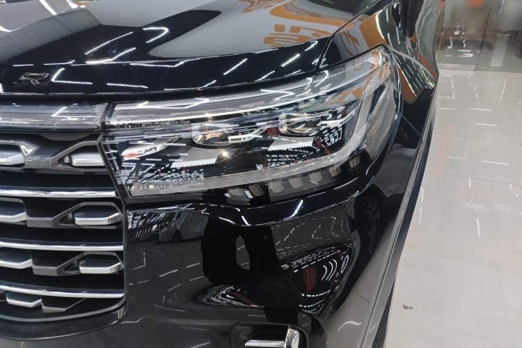 Used Ford Explorer 2023 EcoBoost 285 Four-Wheel Drive Stylish Plus Version 7 Seats Left Front Headlight
