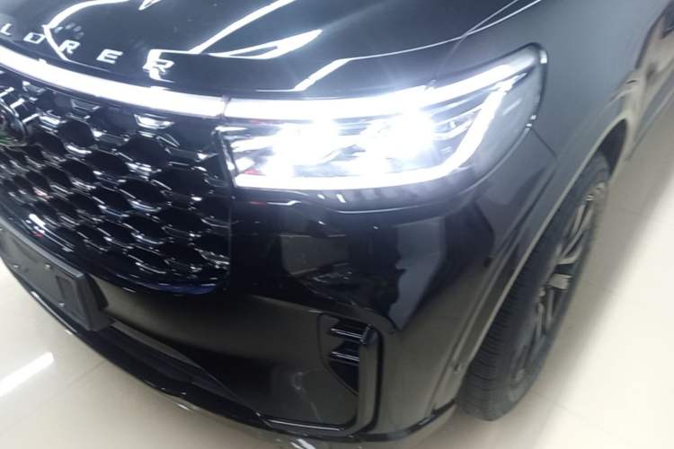 Used Ford Explorer 2023 EcoBoost 285 Four-Wheel Drive Titanium Edition 6 Seats Left Front Headlight