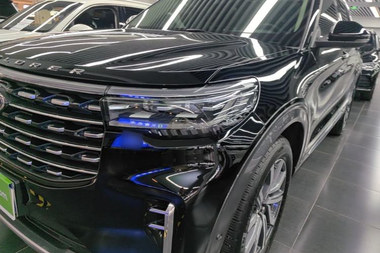 Used Ford Explorer 2023 EcoBoost 285 Four-Wheel Drive Titanium Edition 7-Seater Left Front Headlight