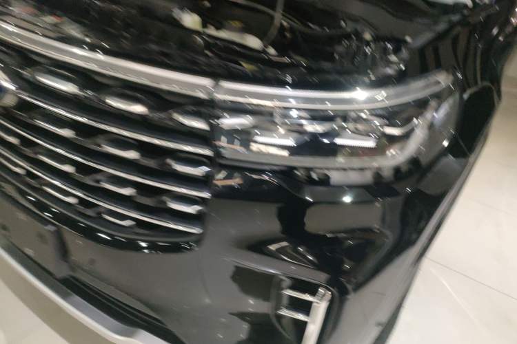 Used Ford Explorer 2023 EcoBoost 285 Four-Wheel Drive Titanium Edition 7-Seater Left Front Headlight