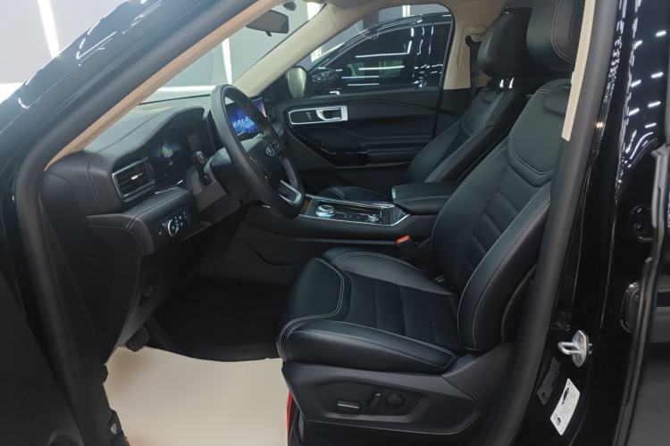 Used Ford Explorer 2023 EcoBoost 285 Four-Wheel Drive Stylish Plus Version 7 Seats Left Front Seat