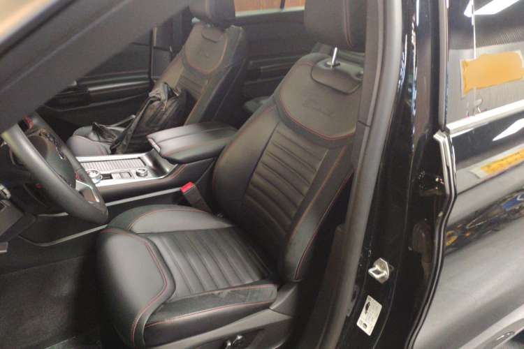 Used Ford Explorer 2023 EcoBoost 285 4x4 ST-LINE 6-Seater Left Front Seat