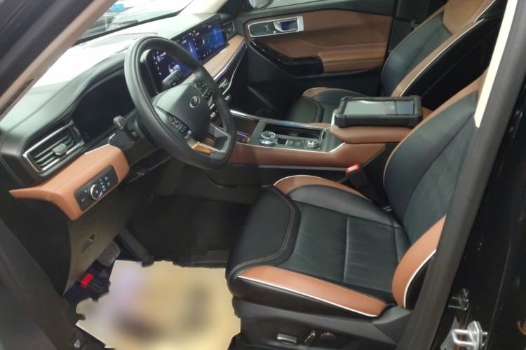 Used Ford Explorer 2023 EcoBoost 285 Four-Wheel Drive Titanium Edition 7-Seater Left Front Seat