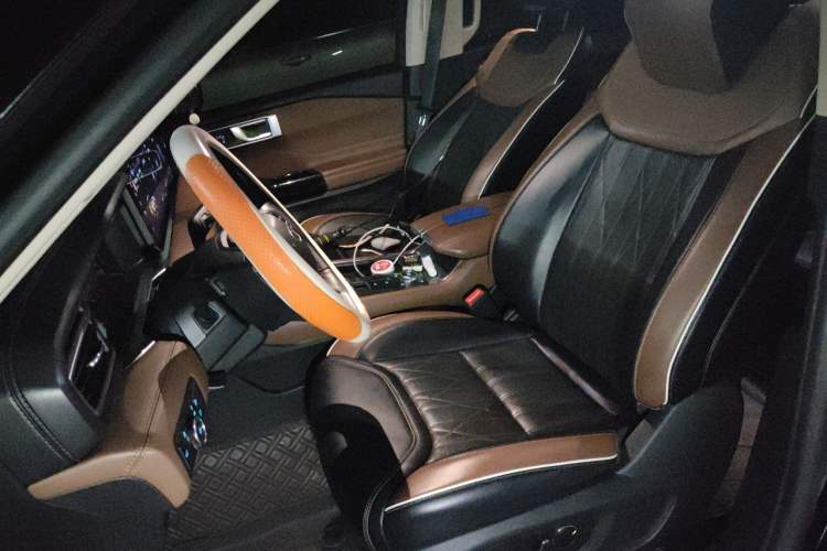 Used Ford Explorer 2023 EcoBoost 285 Four-Wheel Drive Titanium Edition 7-Seater Left Front Seat