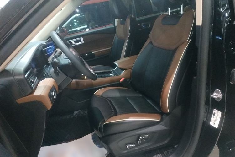 Used Ford Explorer 2023 EcoBoost 285 Four-Wheel Drive Titanium Edition 6 Seats Left Front Seat