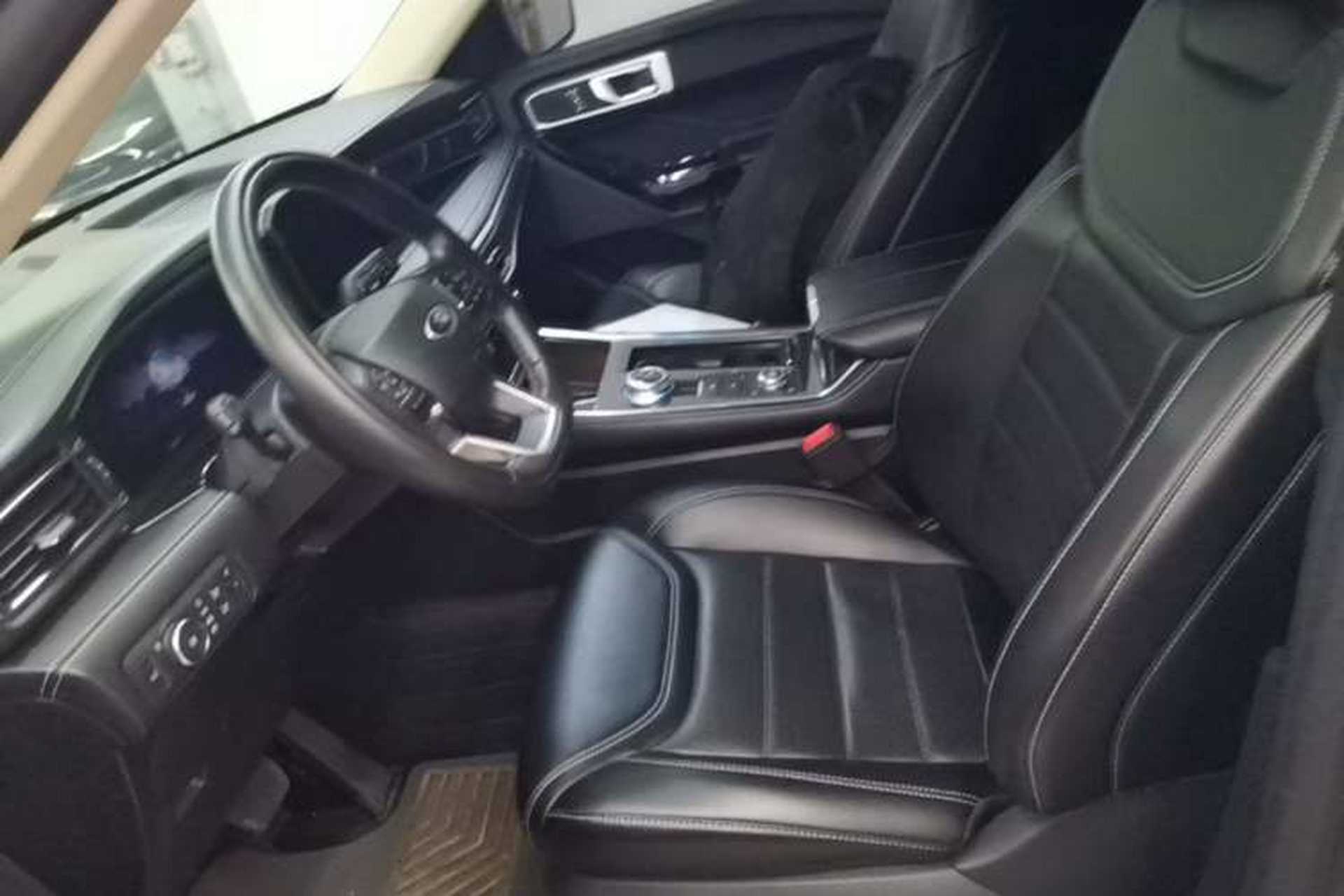 Used Ford Explorer 2023 EcoBoost 285 Four-Wheel Drive Stylish Plus Version 7 Seats Left Front Seat