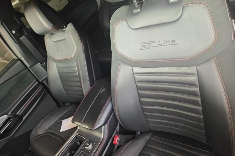 Used Ford Explorer 2023 EcoBoost 285 4x4 ST-LINE 6-Seater Left Front Seat