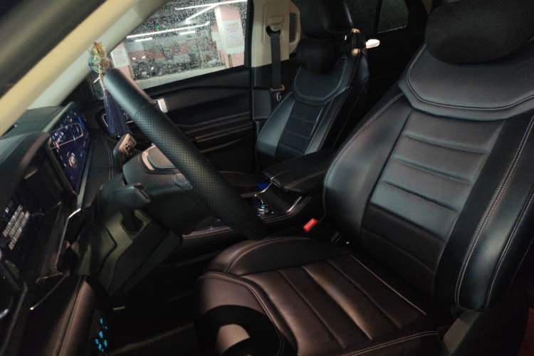 Used Ford Explorer 2023 EcoBoost 285 4x4 Trend Plus Edition 6 Seats Left Front Seat