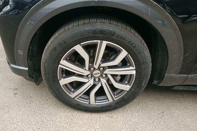 Used Ford Explorer 2023 EcoBoost 285 Four-Wheel Drive Titanium Edition 7-Seater Left Front Wheel Hub