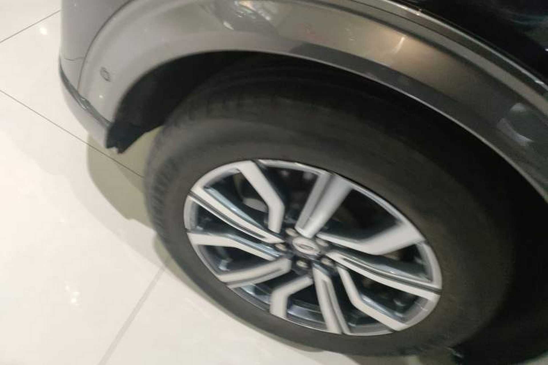 Used Ford Explorer 2023 EcoBoost 285 Four-Wheel Drive Titanium Edition 7-Seater Left Front Wheel Hub