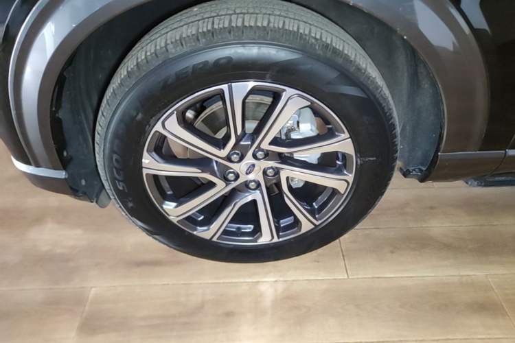 Used Ford Explorer 2023 EcoBoost 285 4x4 Trend Plus Edition 6 Seats Left Front Wheel Hub