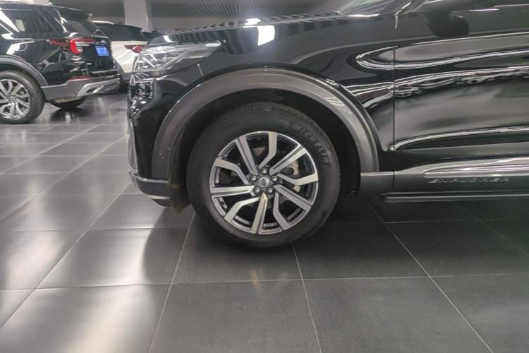 Used Ford Explorer 2023 EcoBoost 285 Four-Wheel Drive Titanium Edition 7-Seater Left Front Wheel Hub