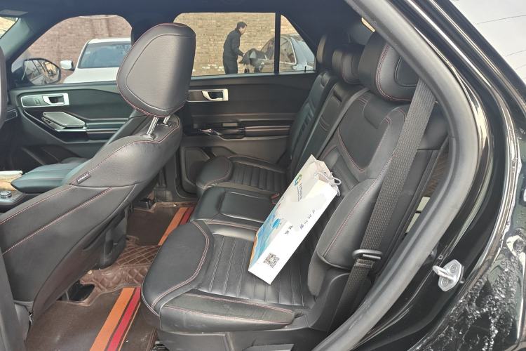 Used Ford Explorer 2023 EcoBoost 285 4x4 ST-LINE 7-Seater Left Rear Seat